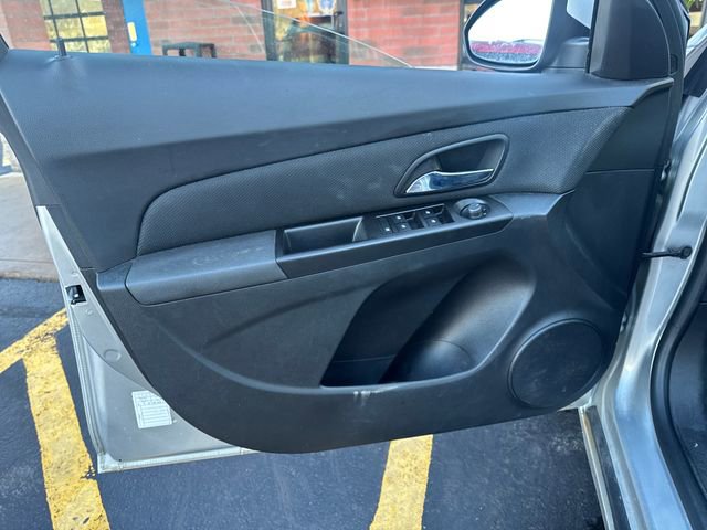 Used 2014 Chevrolet Cruze LT image 15