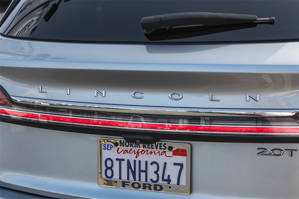 Used 2020 Lincoln Nautilus Reserve w/ Equipment Group 201A image 12