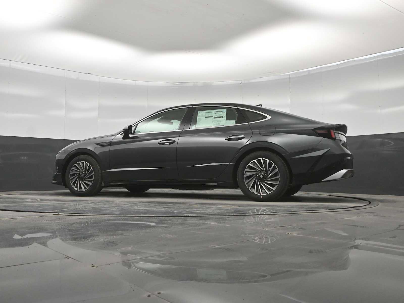 New 2026 Hyundai Sonata Limited FWD image 39