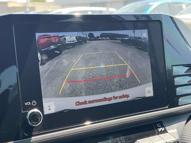 Used 2025 Toyota Camry SE FWD image 29