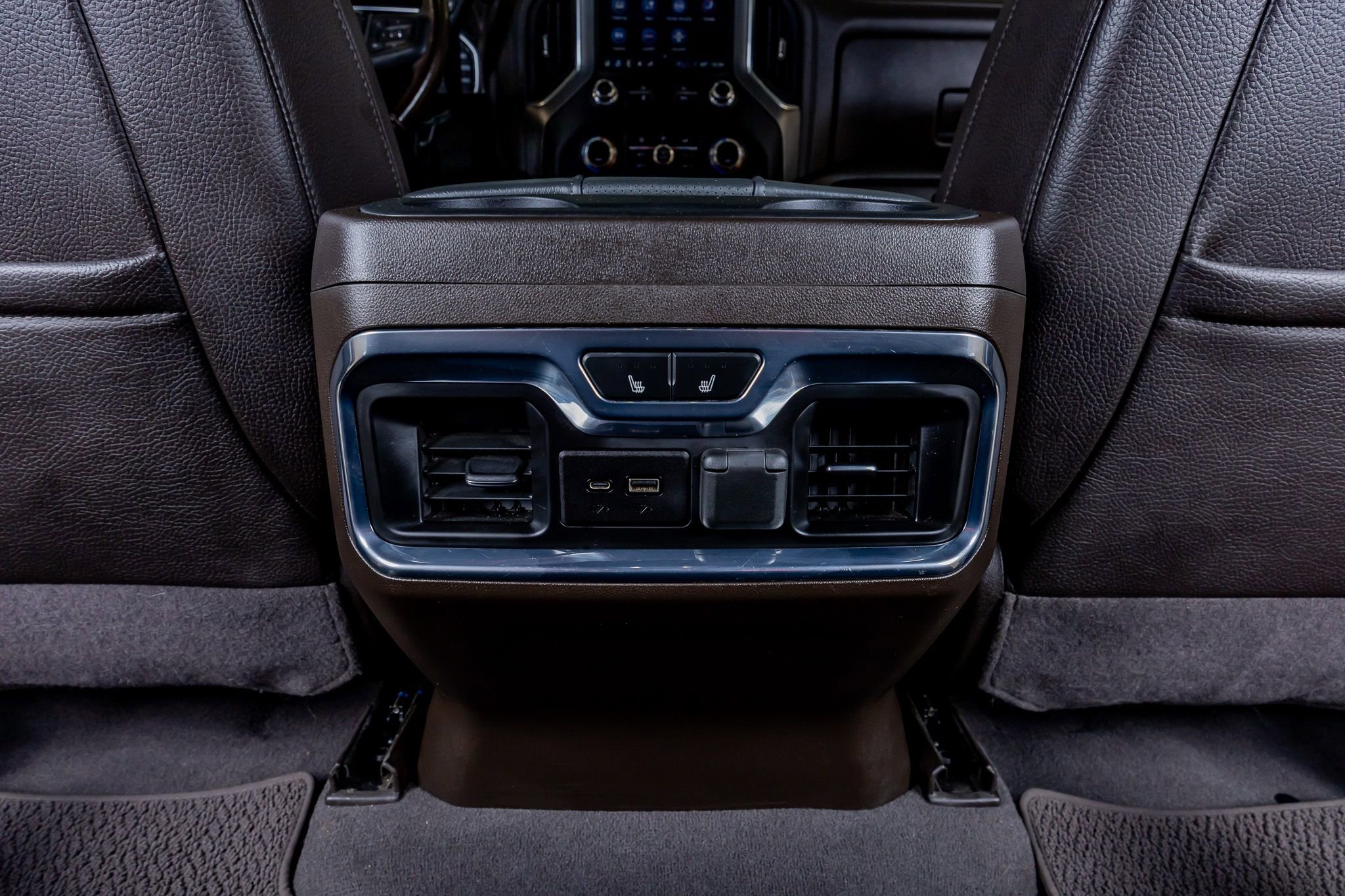 Used 2022 GMC Sierra 3500 Denali w/ Denali Ultimate Package AWD/4WD image 33