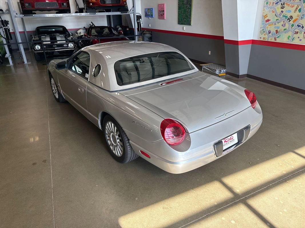 Used 2004 Ford Thunderbird image 41