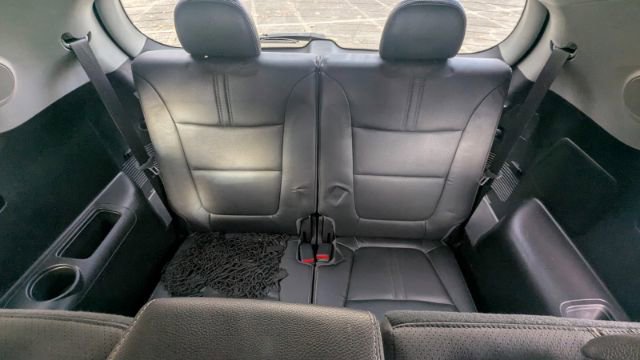 Used 2011 Kia Sorento SX image 25