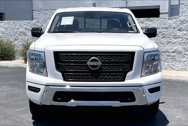 Used 2023 Nissan Titan SV AWD/4WD image 2