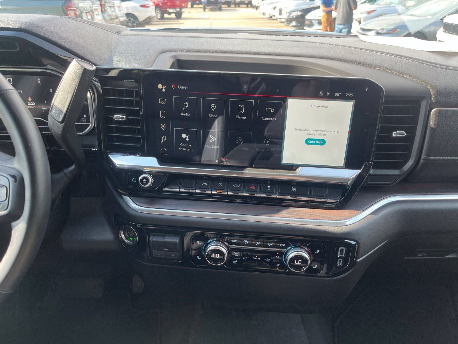 Used 2025 GMC Sierra 1500 SLT AWD/4WD image 10