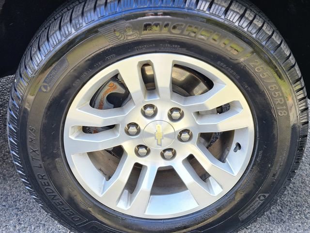 Used 2018 Chevrolet Suburban LT image 10