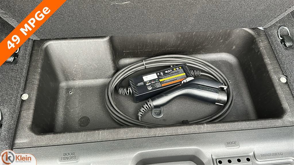 Used 2025 Jeep Wrangler Sahara 4xe image 29