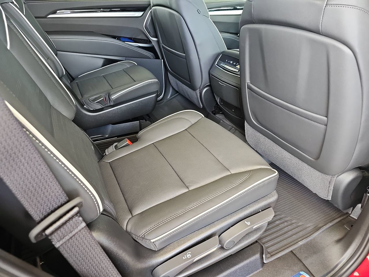 New 2026 Cadillac Escalade Sport w/ Touring Package AWD/4WD image 11