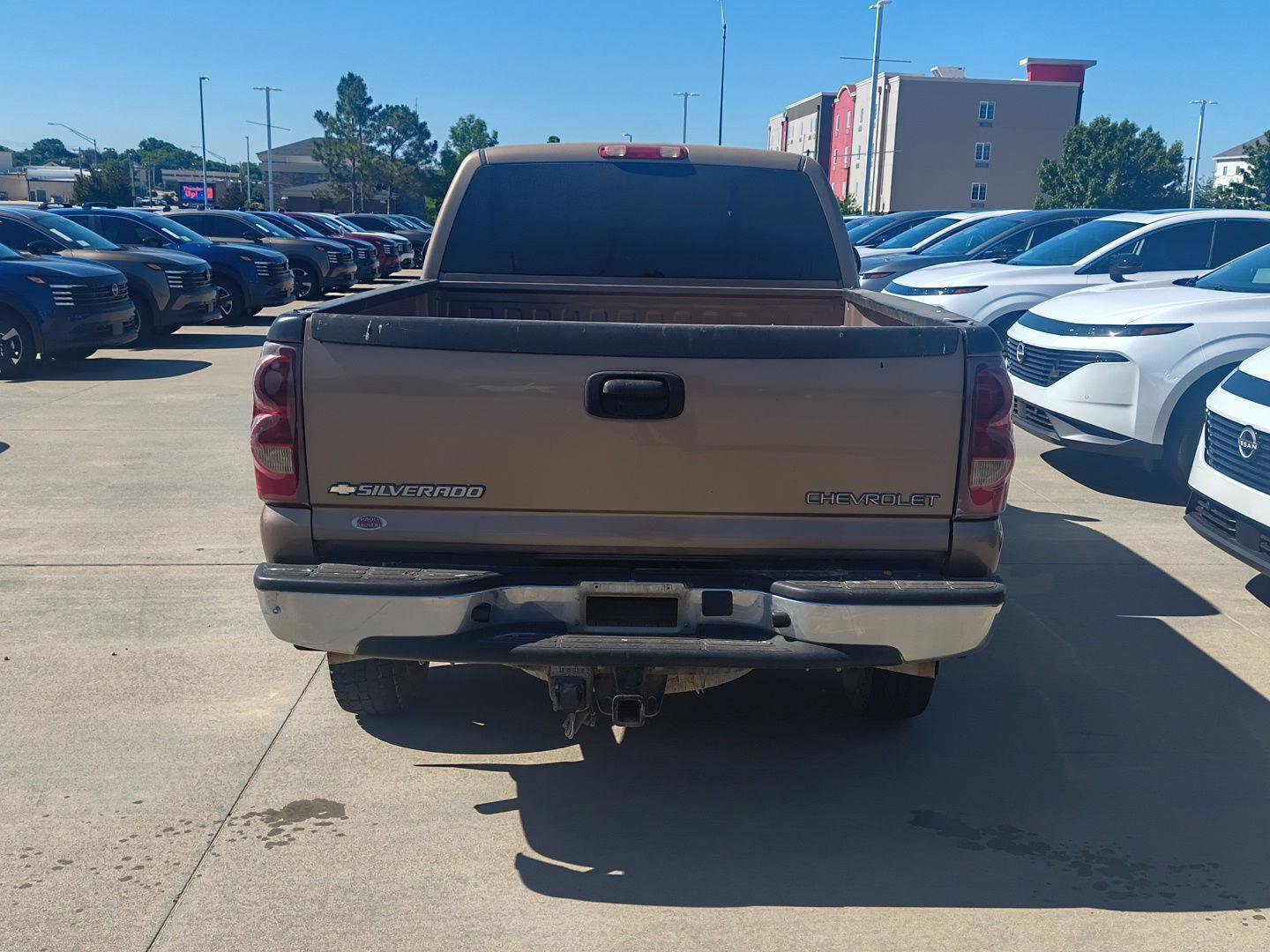 Used 2003 Chevrolet Silverado 2500 LT w/ Skid Plate Package AWD/4WD image 6