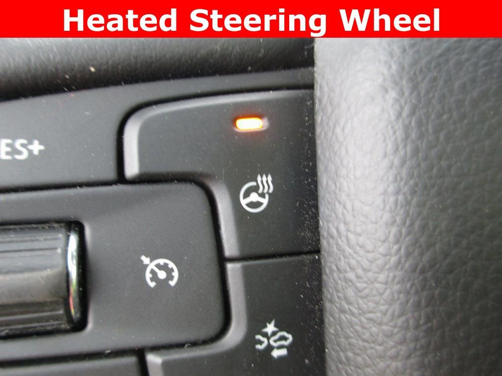 Used 2024 Cadillac Escalade Premium Luxury image 32