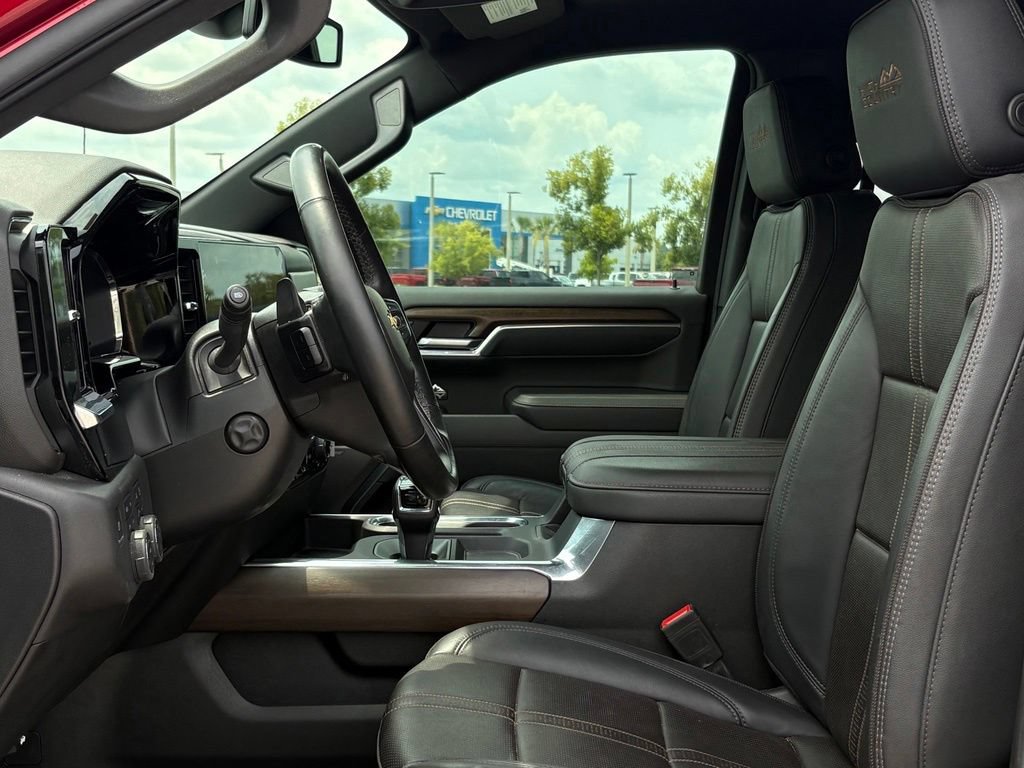 Used 2025 Chevrolet Silverado 1500 High Country w/ Z71 Off-Road Package AWD/4WD image 20