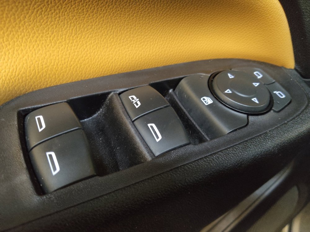 Used 2019 Chevrolet Equinox Premier image 27