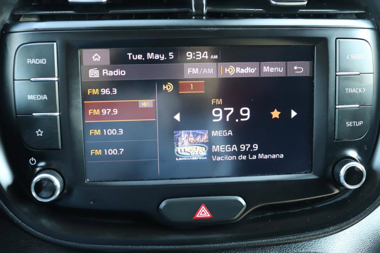 Used 2023 Kia Soul LX w/ LX Technology Package FWD image 28