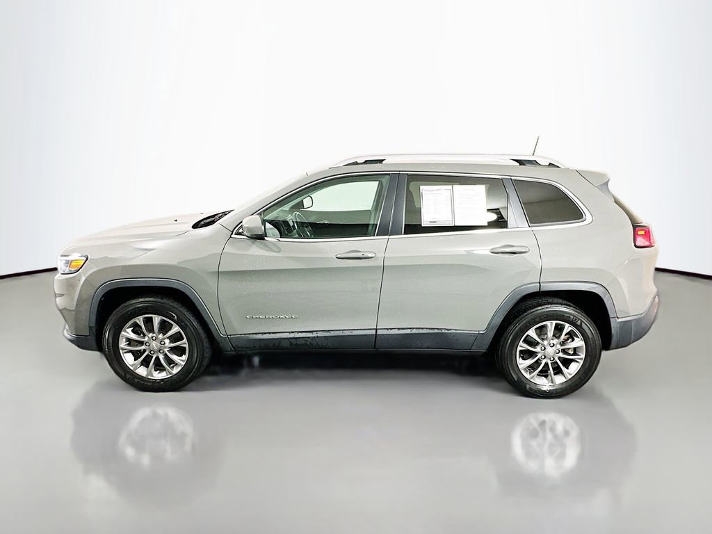 Used 2019 Jeep Cherokee Latitude Plus w/ Cold Weather Group image 4