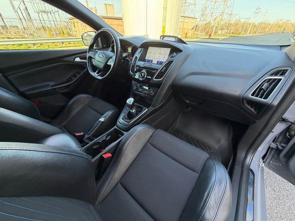 Used 2017 Ford Focus RS image 24