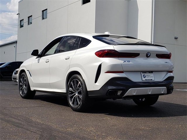New 2026 BMW X6 xDrive40i image 3