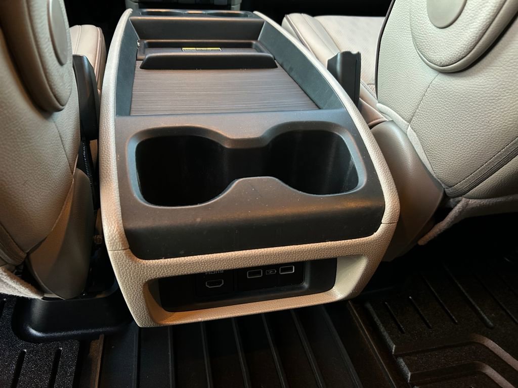 Used 2023 Honda Odyssey Elite image 36