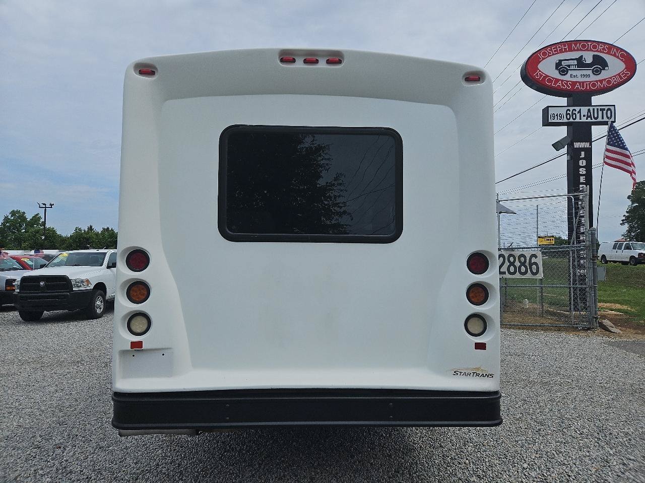 Used 2015 Chevrolet Express 3500 w/ Shuttle Bus Package RWD image 6