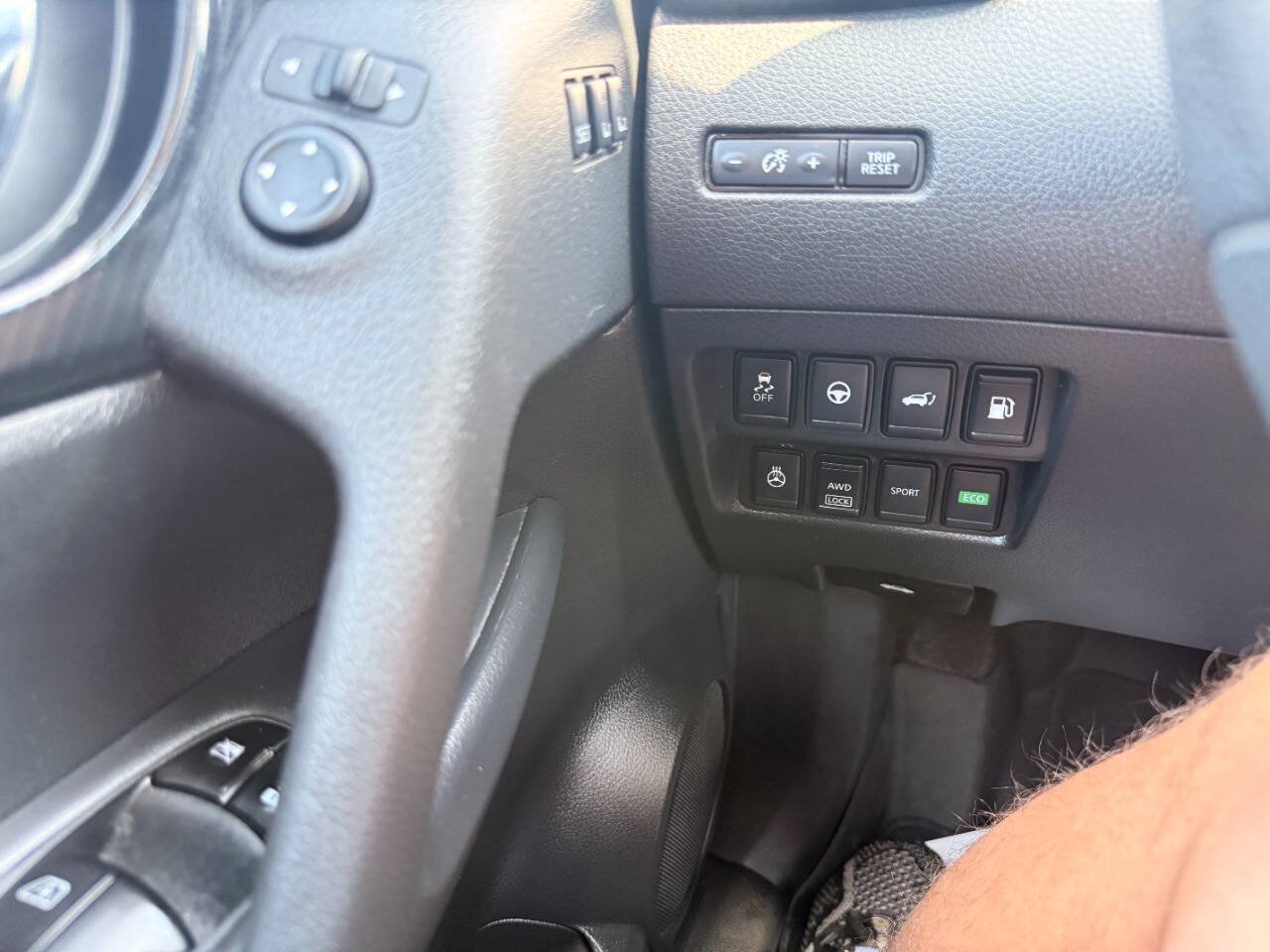 Used 2019 Nissan Rogue SL w/ Premium Package AWD/4WD image 35
