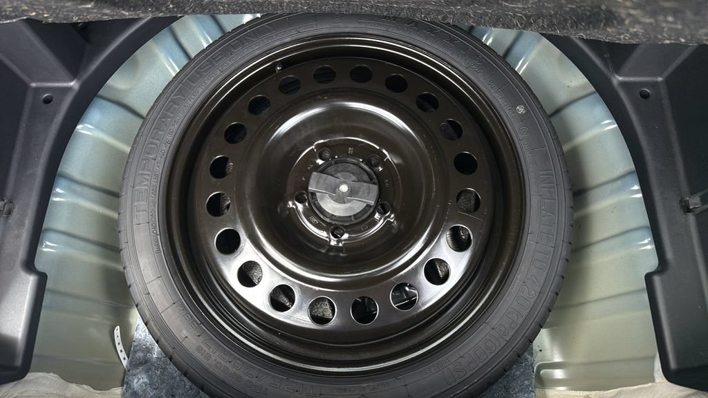Used 2026 Chevrolet Equinox LT FWD image 23