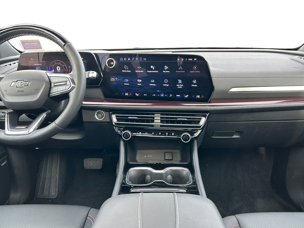 Used 2025 Chevrolet Traverse Z71 image 12