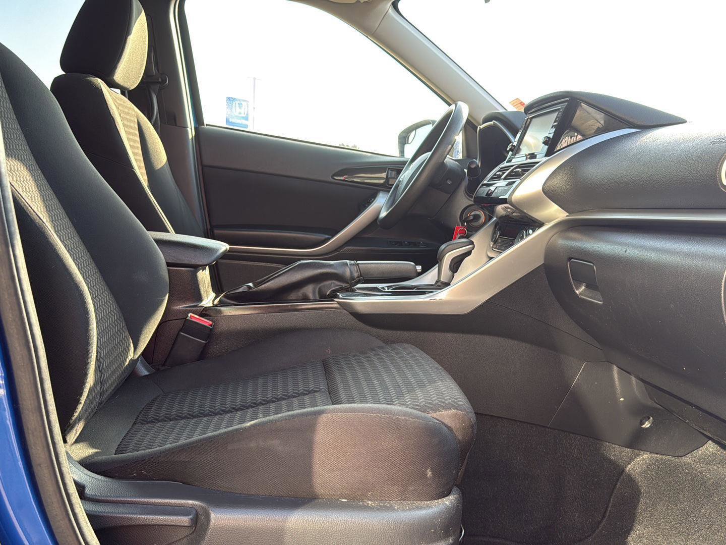 Used 2020 Mitsubishi Eclipse Cross ES FWD image 31