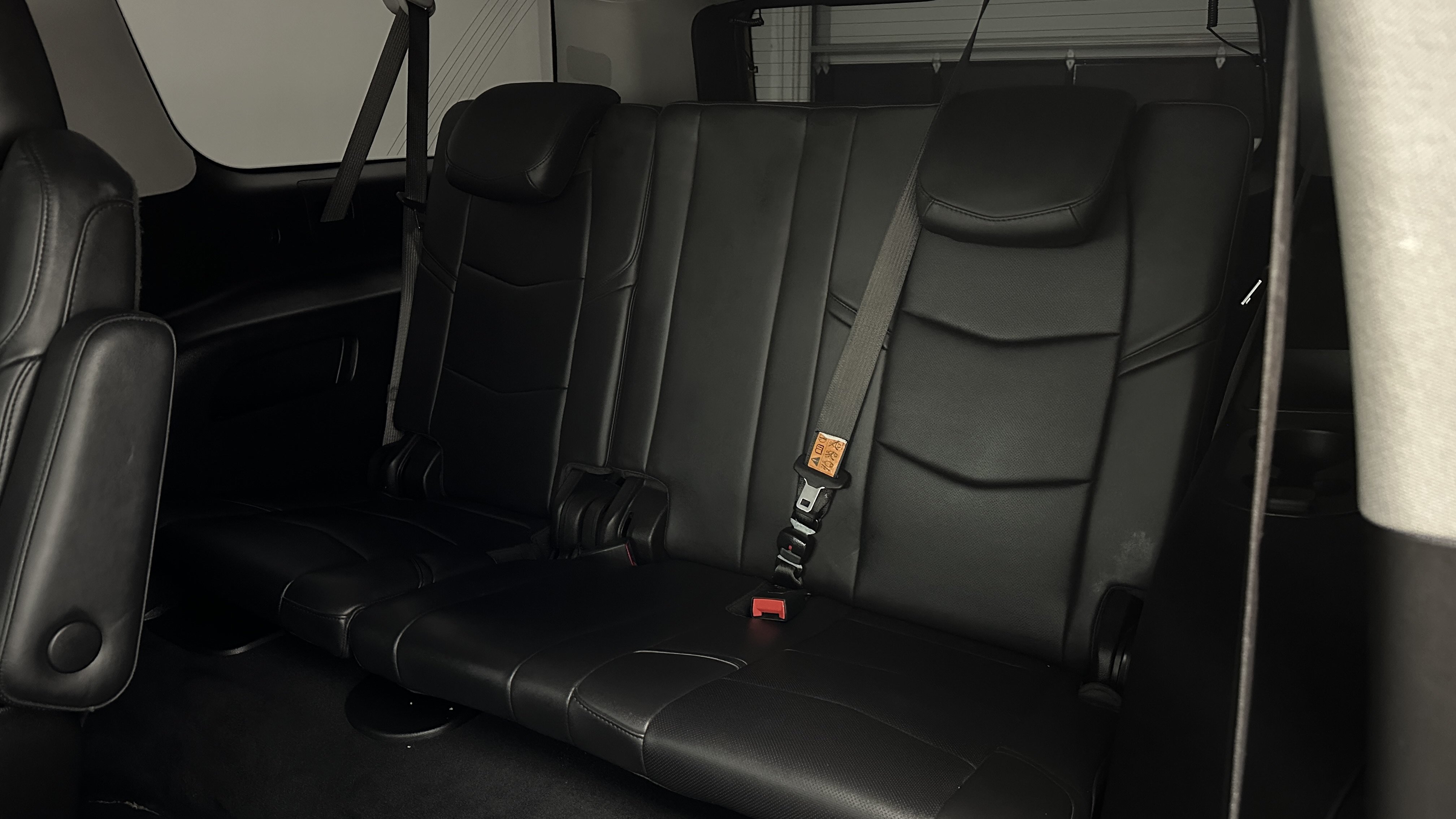 Used 2018 Cadillac Escalade ESV 4WD image 26