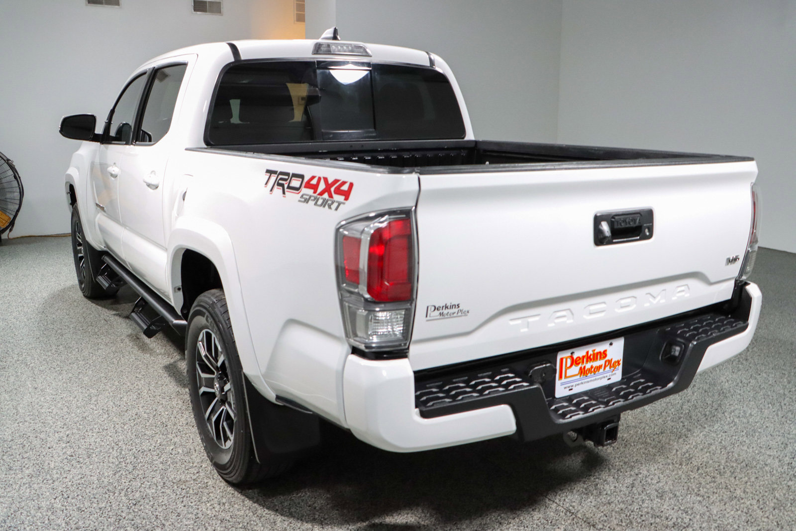 Used 2023 Toyota Tacoma TRD Sport image 9