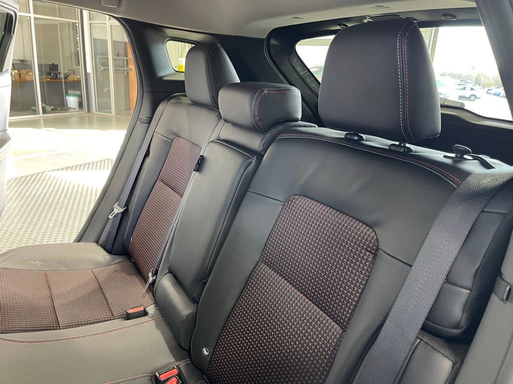 New 2026 Nissan Kicks SR w/ Cold Weather Package image 16