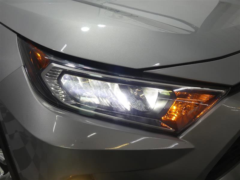 Used 2019 Toyota RAV4 XLE w/ Convenience Package image 15