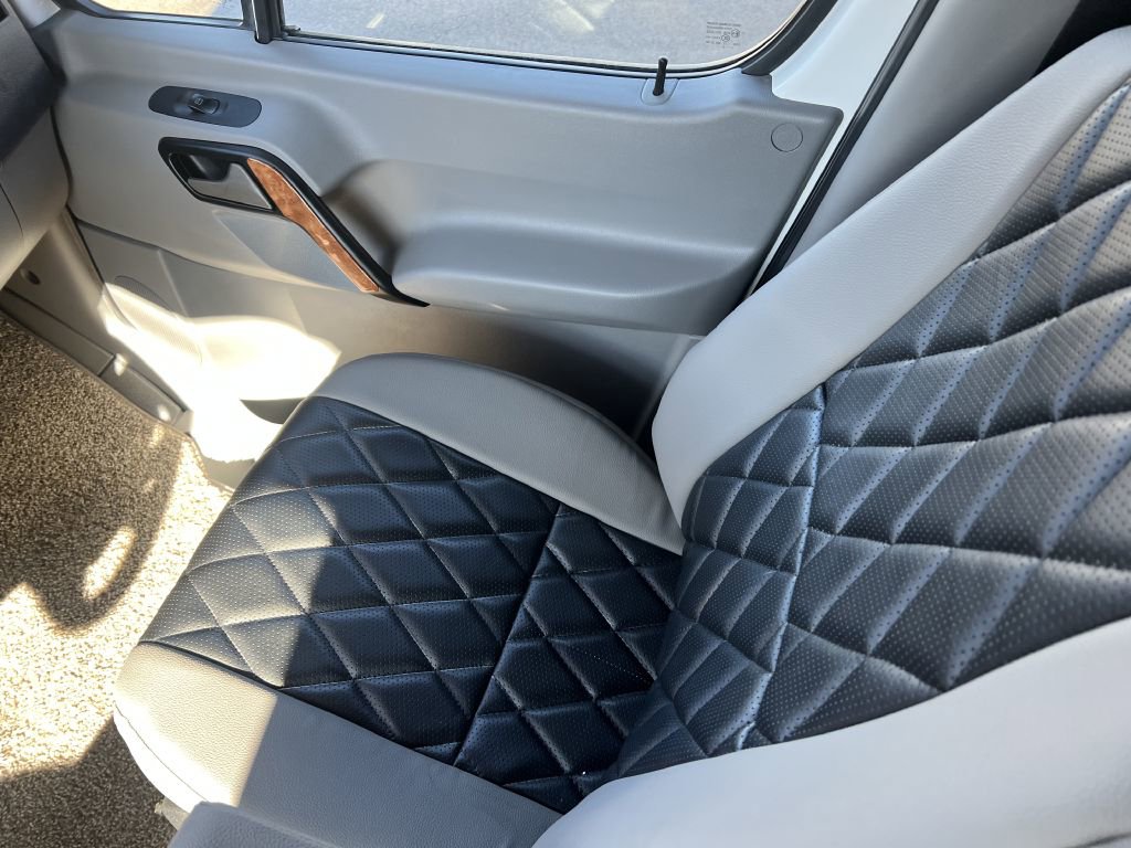 Used 2018 Mercedes-Benz Sprinter 3500 image 89