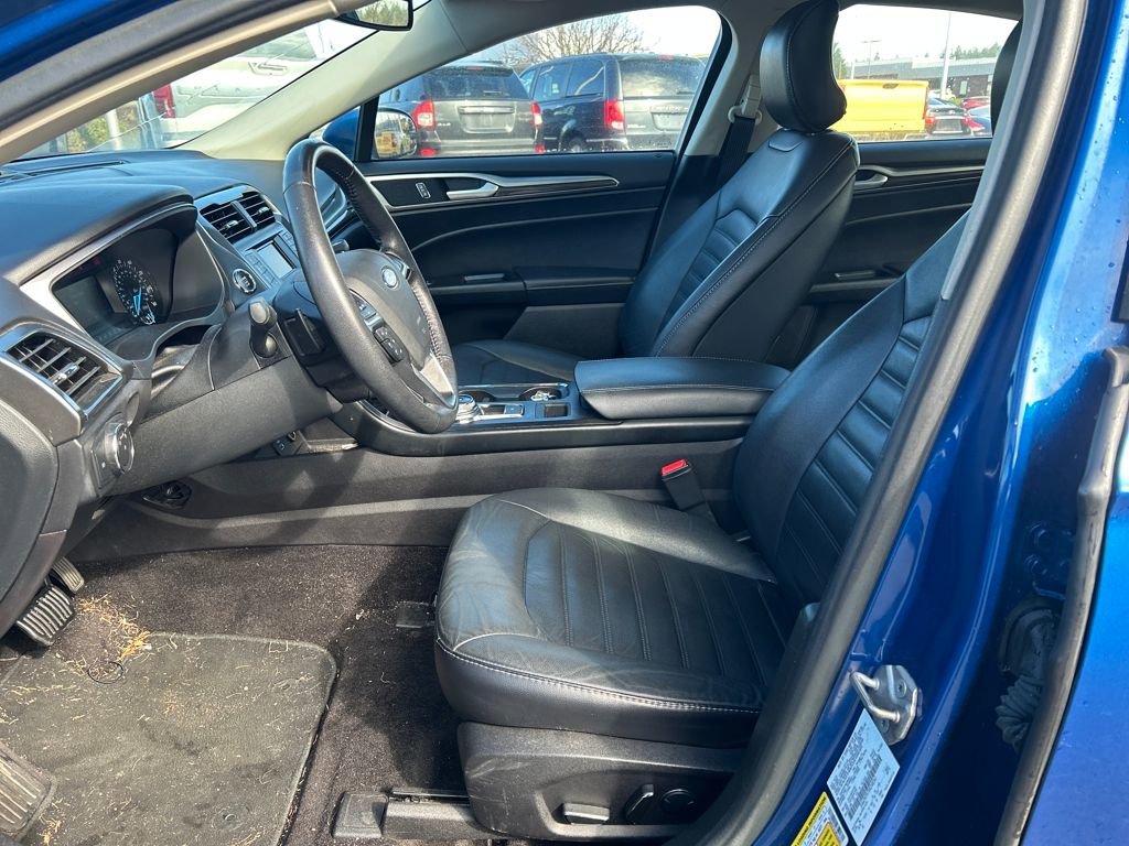 Used 2017 Ford Fusion SE image 5
