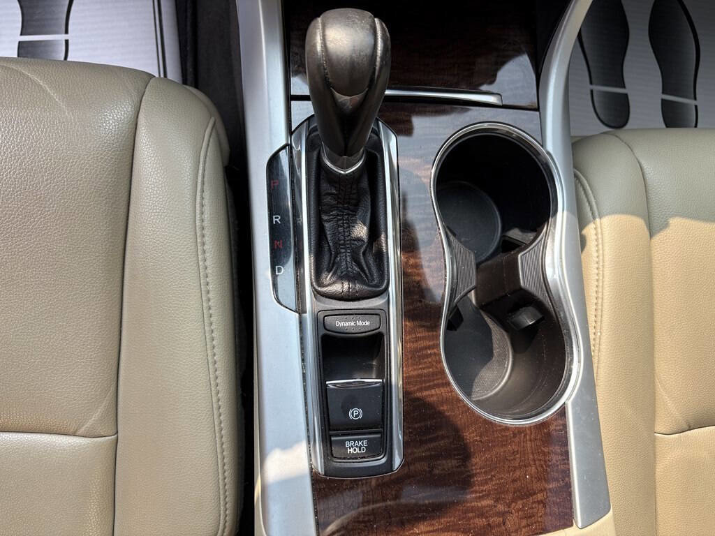Used 2018 Acura TLX image 21