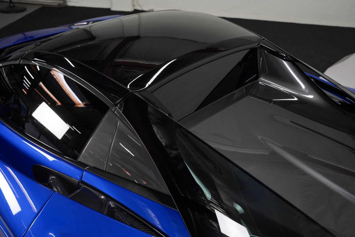 Used 2022 McLaren 765LT RWD image 28