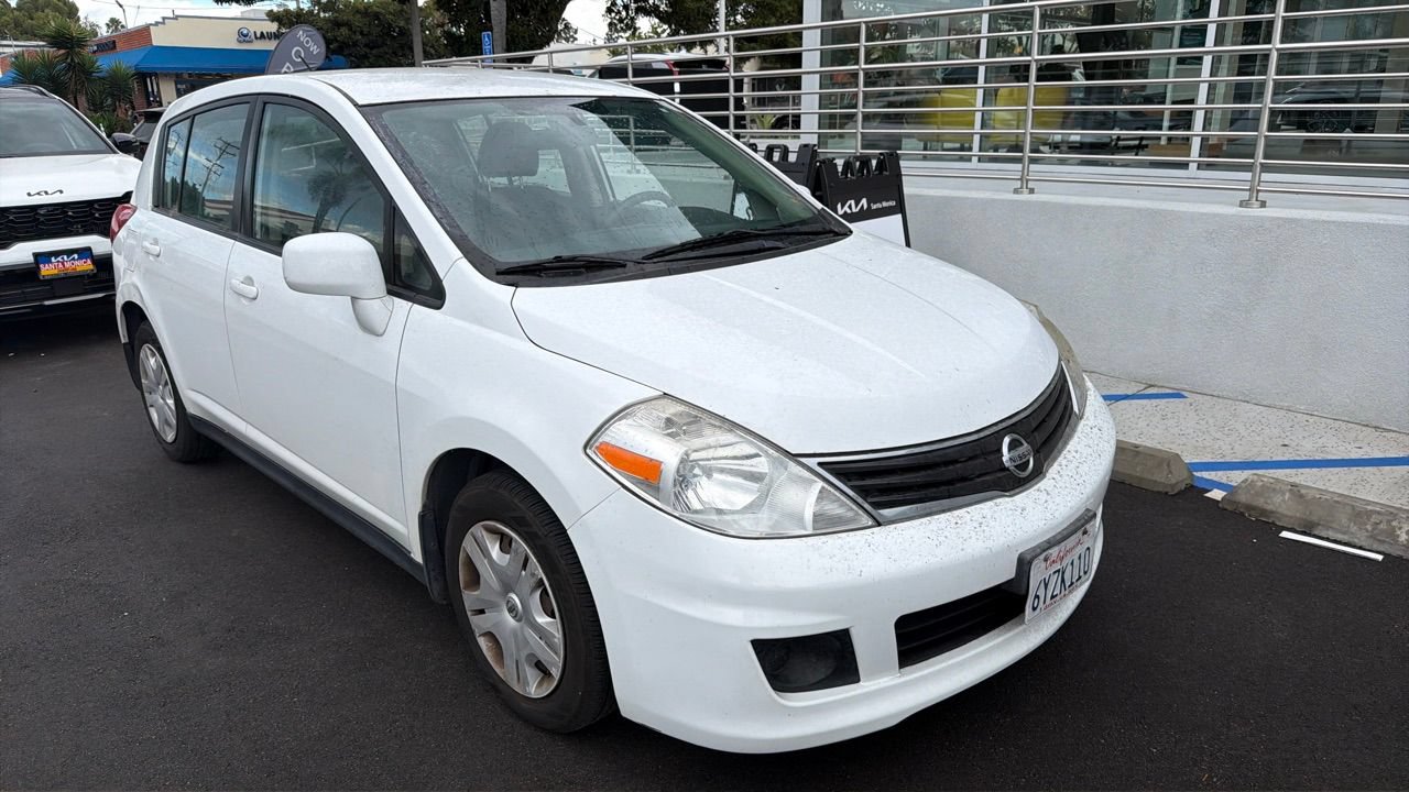 Used 2012 Nissan Versa 1.8 S w/ Plus Pkg FWD image 2