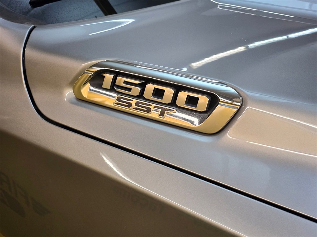 Used 2025 RAM 1500 Laramie image 10