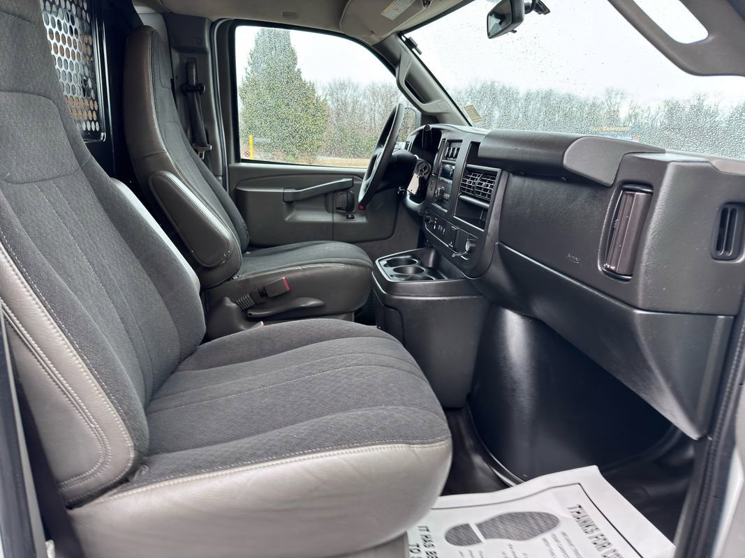 Used 2019 GMC Savana 2500 w/ Driver Convenience Package image 26