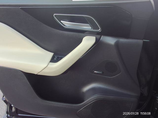 Used 2018 Jaguar F-PACE Premium AWD/4WD image 15