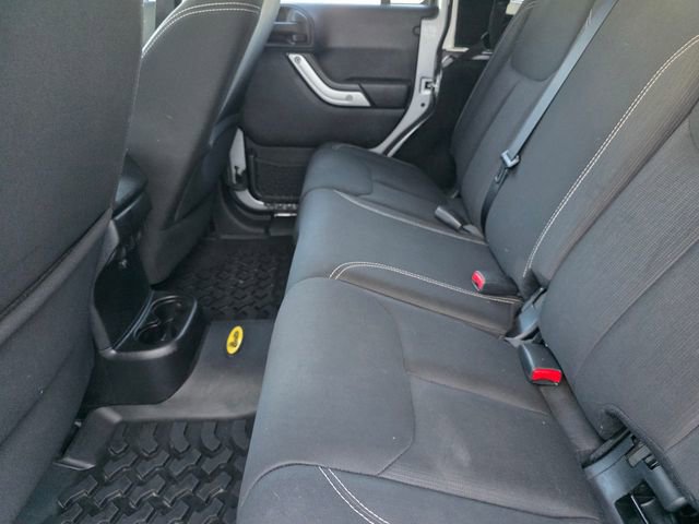 Used 2016 Jeep Wrangler Unlimited Sahara w/ Connectivity Group image 12