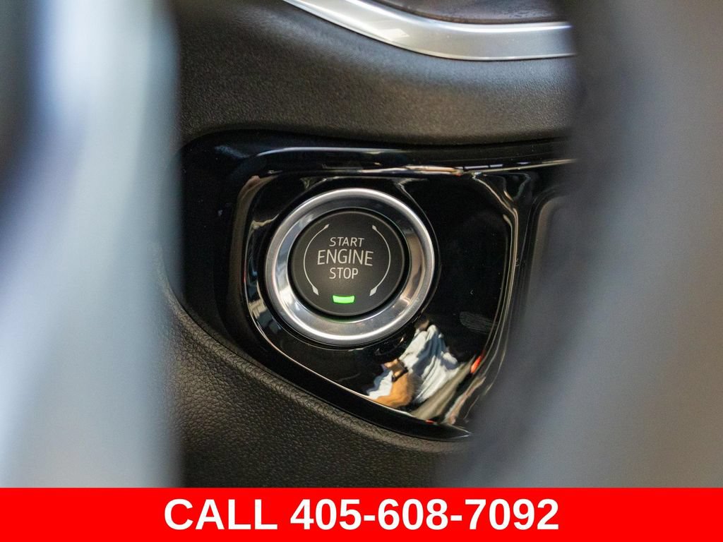Used 2025 GMC Sierra 2500 SLT w/ SLT Premium Package AWD/4WD image 34
