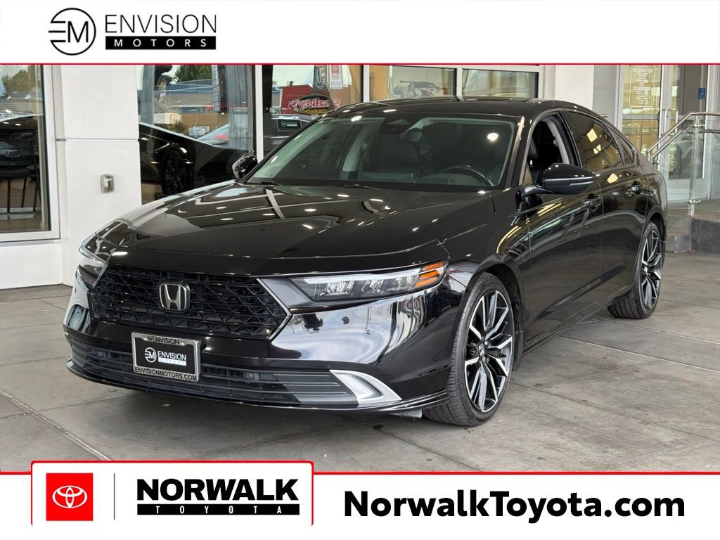 Used 2024 Honda Accord Touring image 1