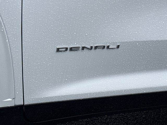 New 2026 GMC Acadia Denali w/ Super Cruise Package FWD image 16