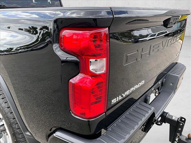 Used 2024 Chevrolet Silverado 2500 Custom w/ Custom Value Package image 29