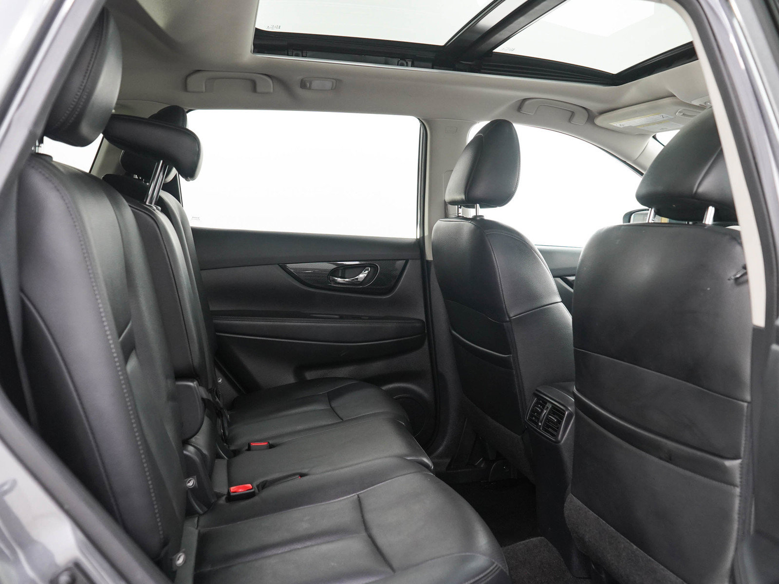 Used 2017 Nissan Rogue SL w/ SL Premium Package FWD image 14