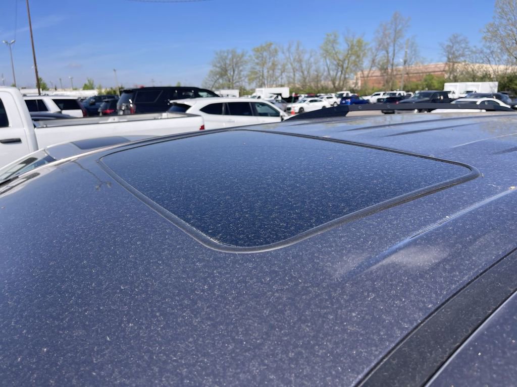 Used 2021 Toyota Sienna LE w/ LE Plus Package image 3