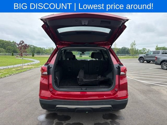 Used 2023 Chevrolet Equinox LT w/ LPO, Floor Liner Package FWD image 12