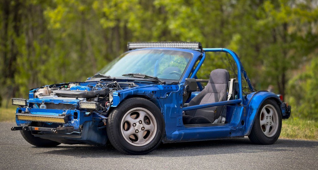 Used 1995 MAZDA MX-5 Miata RWD image 2