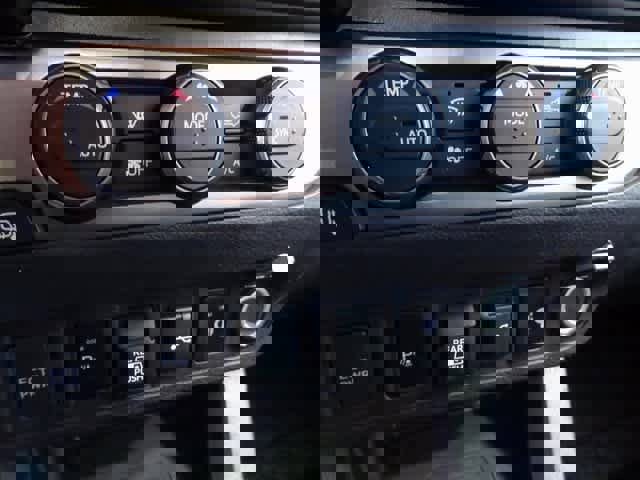 Used 2020 Toyota Tacoma Limited image 10