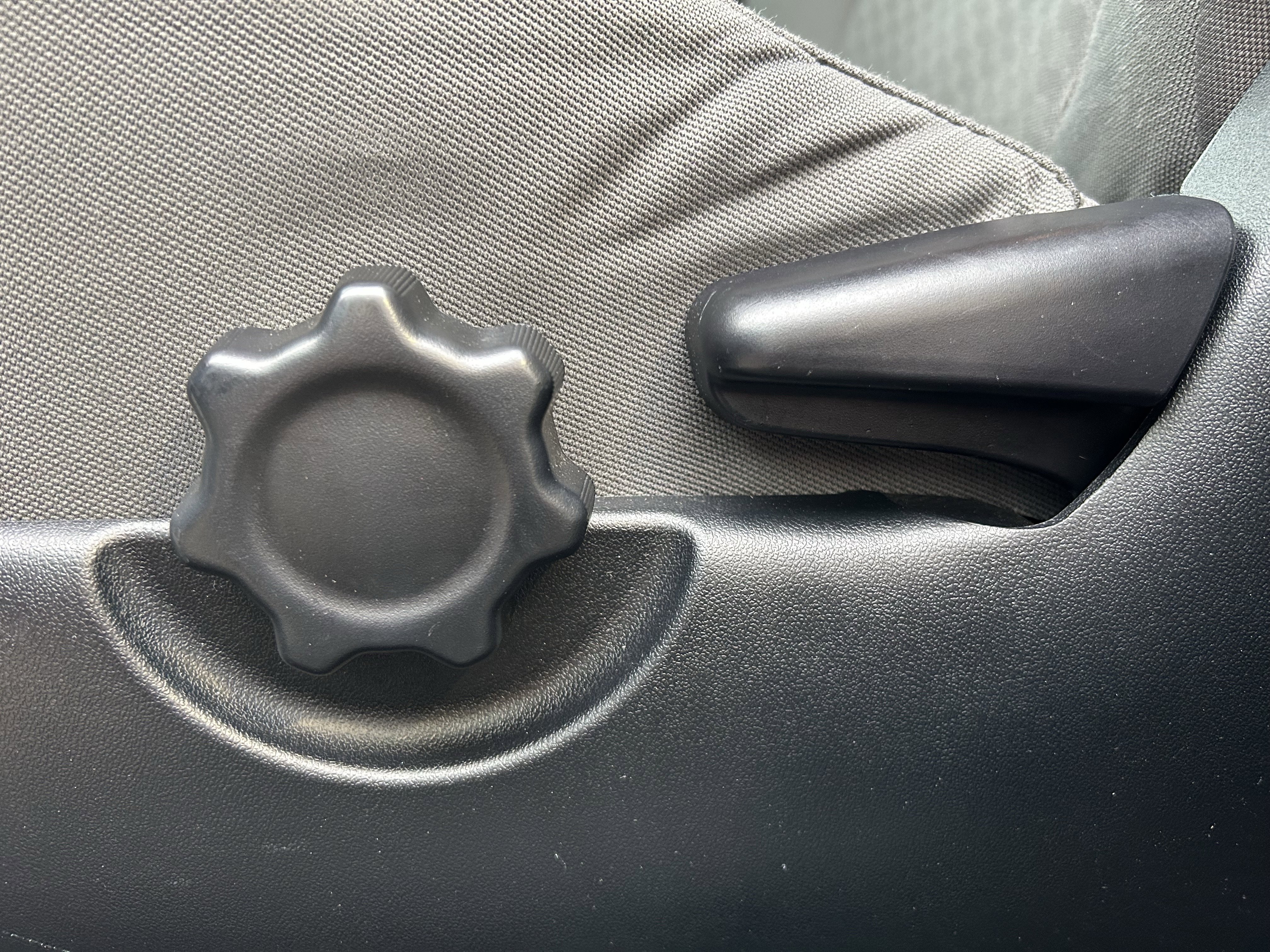 Used 2022 Toyota Tacoma SR image 15