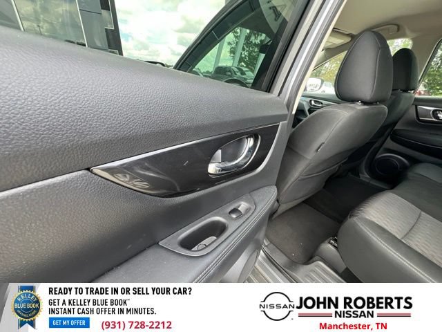 Used 2018 Nissan Rogue SV FWD image 13